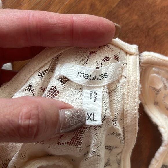 BNWOT Maurices classy off white lined floral top - Picture 13 of 15